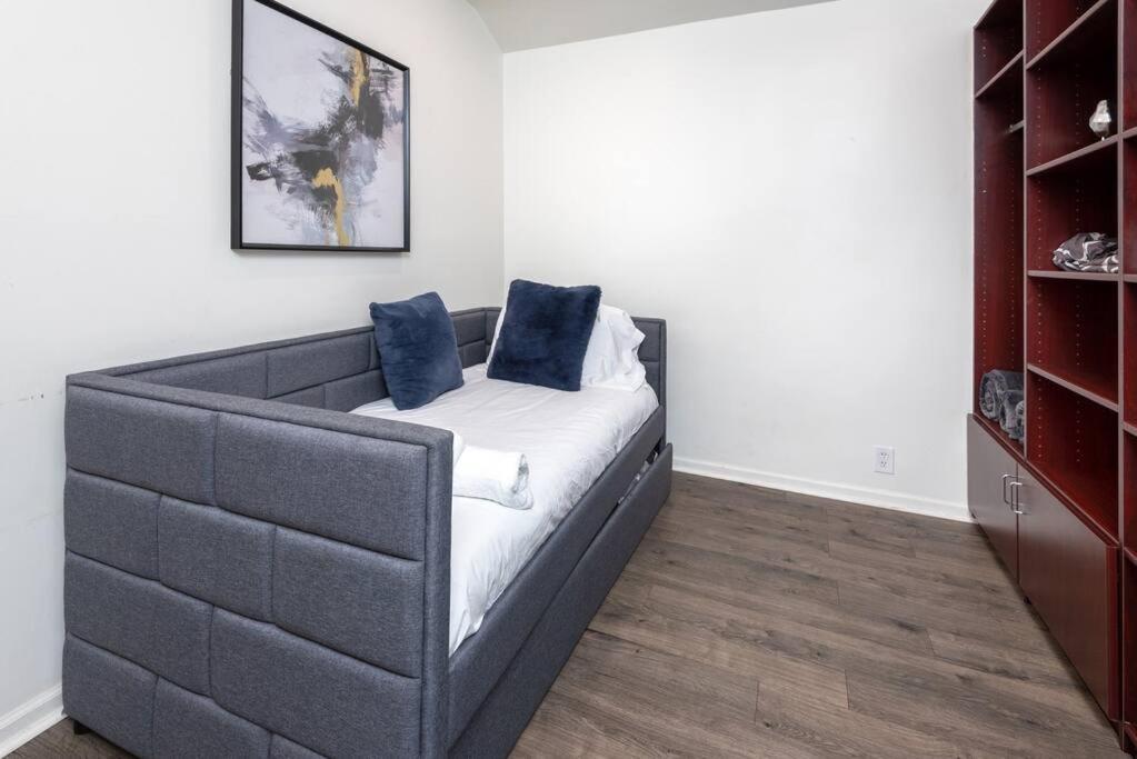 Chic And Spacious 3Br Gem In Central La Los Angeles Exterior photo