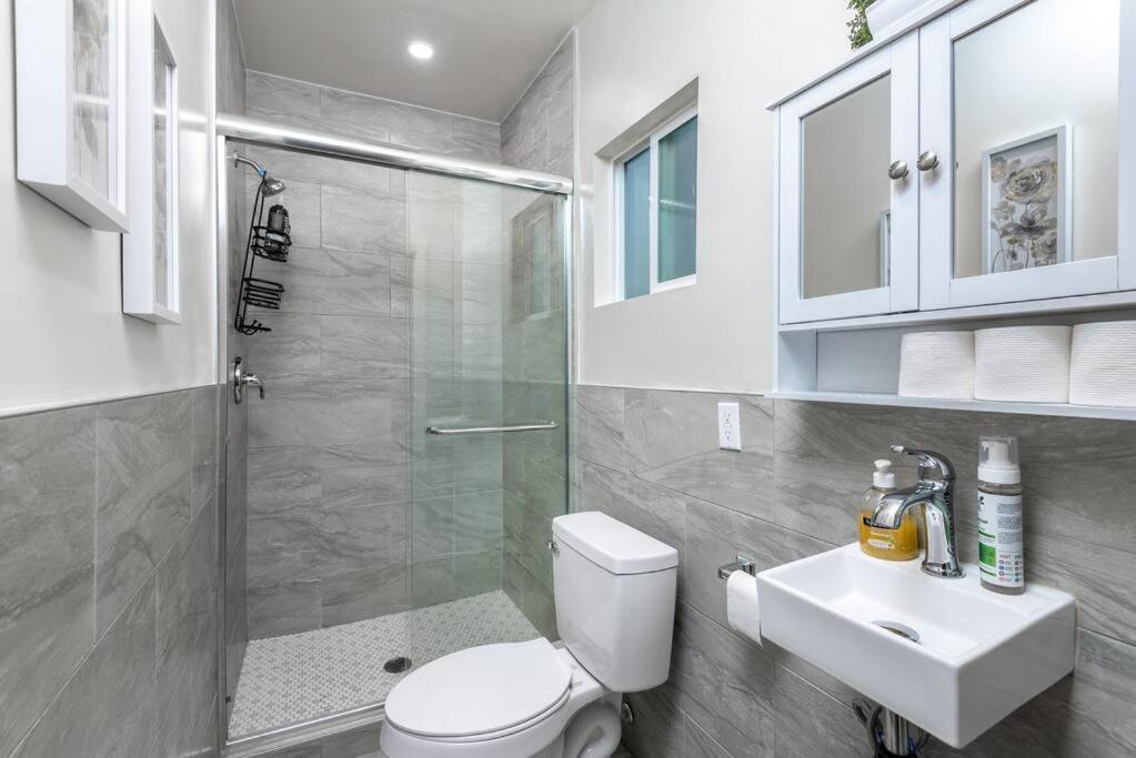 Chic And Spacious 3Br Gem In Central La Los Angeles Exterior photo